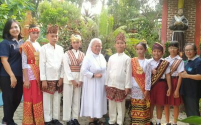Siswa-siswi SD Fransiskus Pringsewu Mengukir Prestasi dalam Ajang Festival Tunas Bahasa Ibu (FTBI)